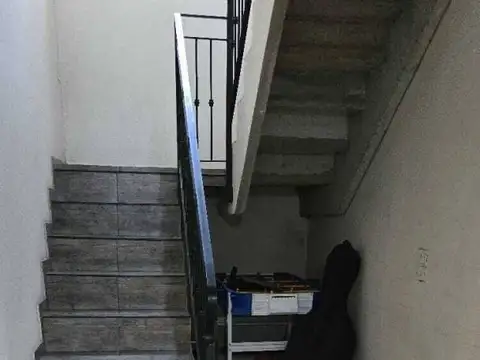 Antonio Caggiano 4000, Piso 0