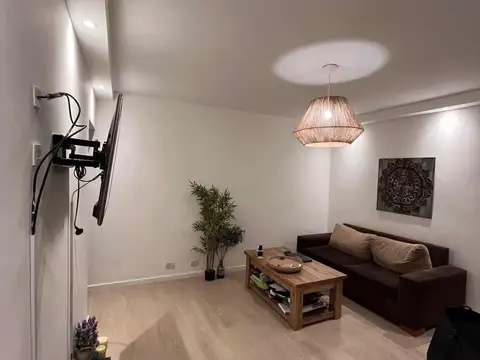 Departamento amplio COMO NUEVO 2 ambientes CON PATIO 47m2 APTO CREDITO Gurruchaga 2371