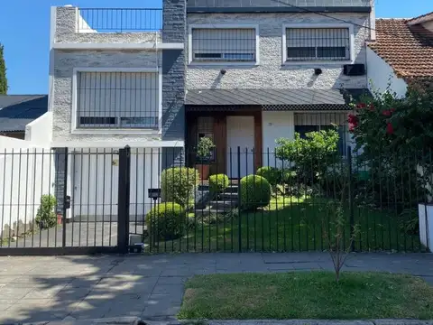 Excelente casa 5 ambientes