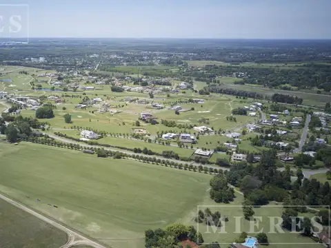 Lote de 1562m² en venta en Tilbury Norte, Pilará