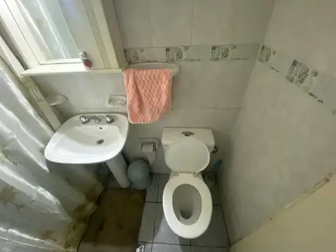 Depto Tipo Casa en Venta 64 años