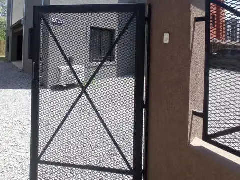 DPTO  3 AMBIENTES  EN PLANTA BAJA - CON COCHERA (SIN EXPENSAS)