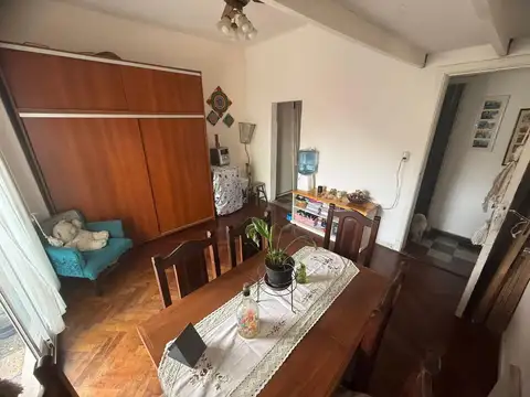 Venta Depto tipo PH 3 Amb con balcón en Santos Lugares!