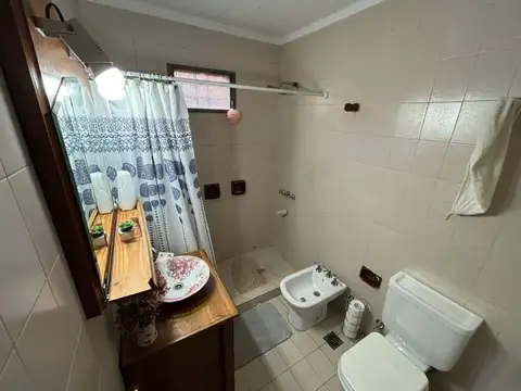 VENTA CASA 5 AMBIENTES PARQUE Y PILETA EN ESCOBAR