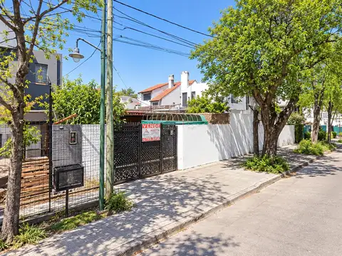 Lote 10x21,50  Casa en venta  San Isidro lomas la merced  - 3 amb para reciclar totalmente