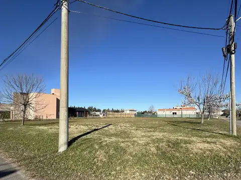 Vendo excelente terreno de 745 metros cuadrados en Barrio Cerrado Altos del Casco
