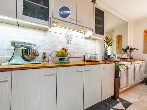 Depto Tipo Casa 4 ambientes con 3 baños