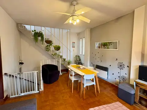 Depto Tipo Casa en Alquiler de 3 ambientes