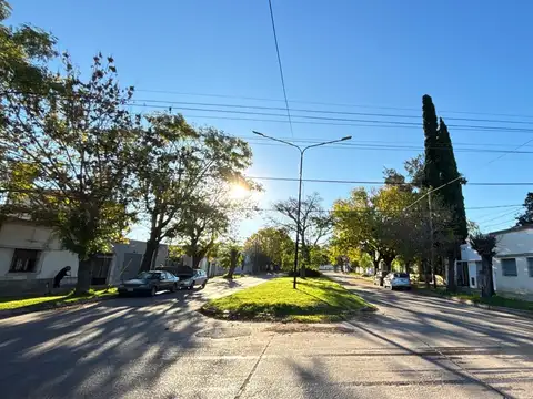 136  e/ 56 y 57 1100
