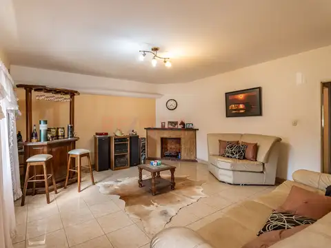 Casa en Venta en Remedios De Escalada, USD 180.000