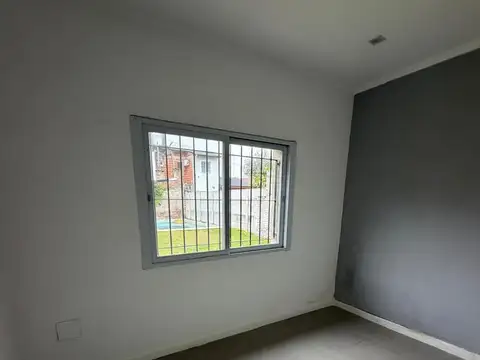 Muy linda casa reciclada en Bella Vista