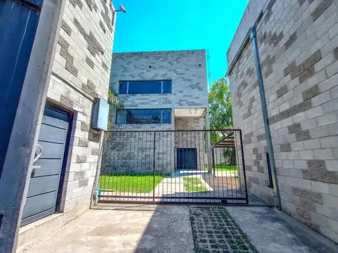 Galpón y Oficina Totalmente Equipado 890 mt2 en Av Benavidez