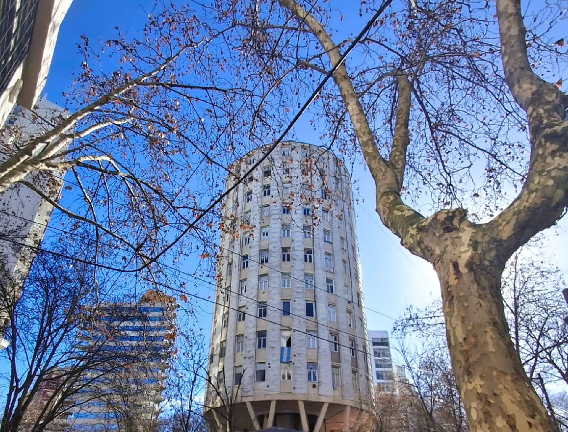 Depto monoambiente amoblado en edificio Rulero - Centro