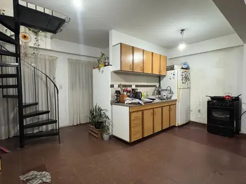 Depto Tipo Casa en Venta de 3 ambientes