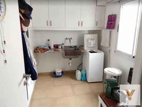 Departamento 4 ambientes con 2 baños