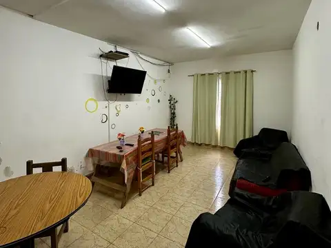 Casa 7 ambientes con 3 baños