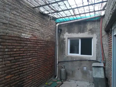 VENTA- CASA 6 AMBIENTES, LAFERRERE