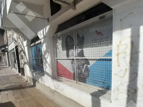 Local en Venta 30 años