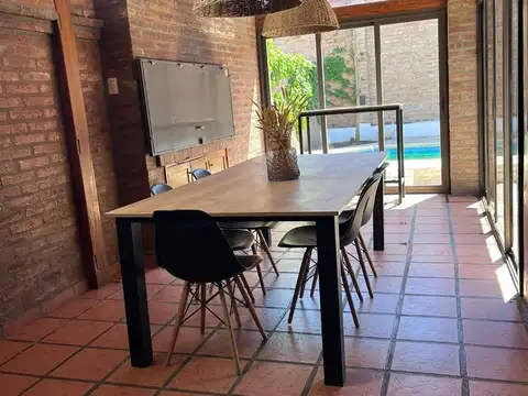 Cerca de La Tablada! Dúplex de 3 dorm con pileta