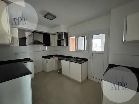 Departamento en Alquiler de 3 dormitorios