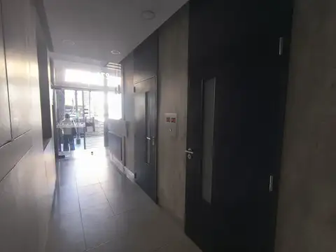 Oficina 3 ambientes con 1 baño