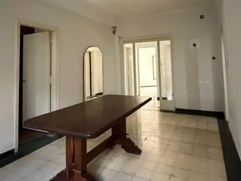 Casa en Alquiler con 1 cochera