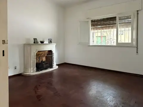 Casa en Alquiler en Azcuenaga, $ 950.000