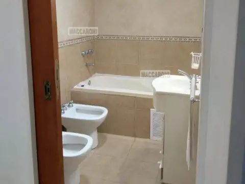 Depto Tipo Casa en Alquiler en Barrio Naón, $ 950.000