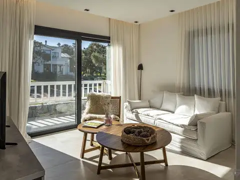 Casa 11 ambientes con 7 baños