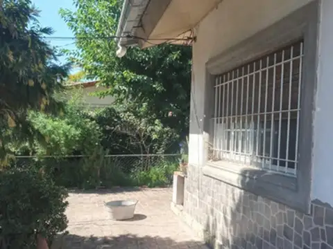 Excelente Quinta De 4808 M2 En Centro De La Reja 
