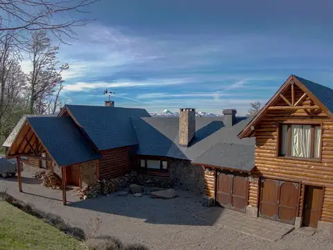 Casa en Alquiler Temporal con 2 cocheras