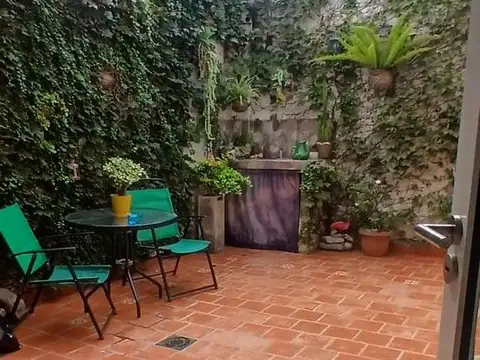 VENTA CASA DUPLEX 2 DORMITORIOS 2 BAÑOS COMODIN Y PATIO SECO