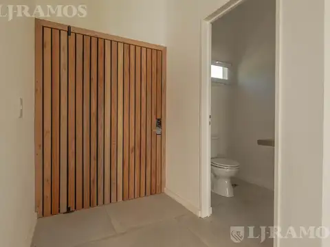 José Hernández al 6400