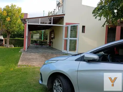 Casa en Venta - 2 Dormitorios 2 Baños - 954mts - Ensenada