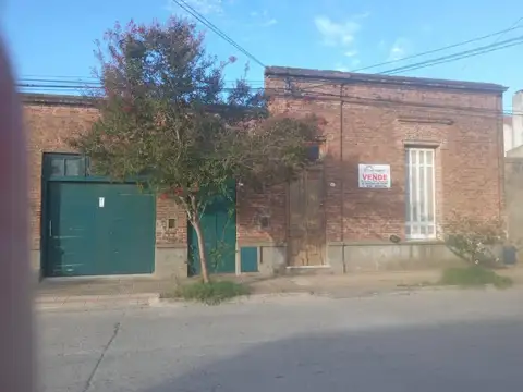 SE VENDE CASONA !!! MUY BUENA UBICACION !!! AYACUCHO