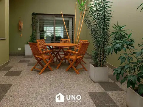 Mendoza y Garzón - Casa de 2 Dormitorios.