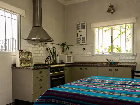 Depto Tipo Casa en Venta en Alberdi, USD 78.000