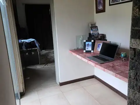 Casa en venta - 4 Dormitorios 3 Baños - Luján