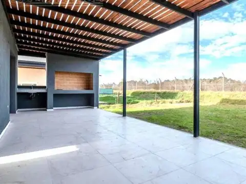Casa en Venta al Este