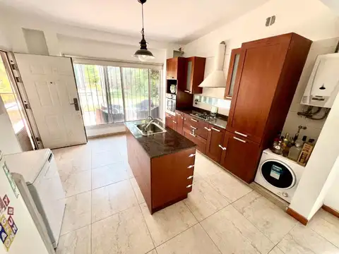 VENTA CASA 5 AMBIENTES BOULOGNE SAN ISIDRO PERMUTA