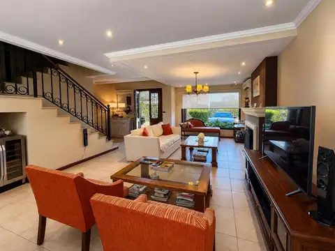 Casa en Alquiler de 4 dormitorios