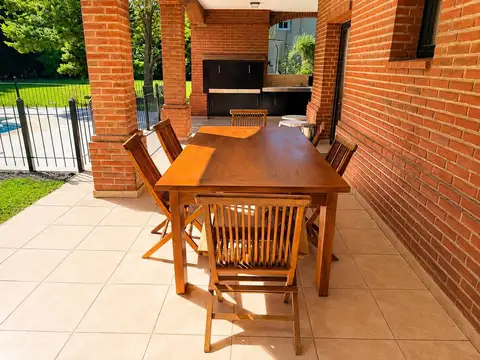 Casa en Alquiler de 4 dormitorios