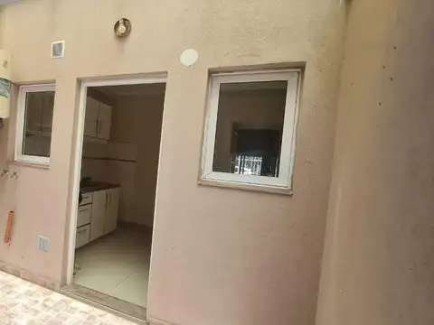 Depto Tipo Casa en Venta con 1 cocheras