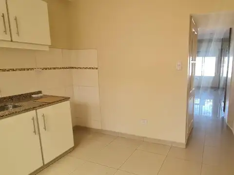Depto Tipo Casa en Venta en Ramos Mejia Sur, USD 135.000