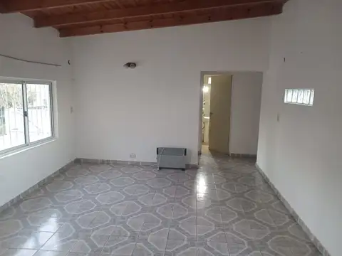Lindo 3 amb SIN EXPENSAS en 1er piso x escalera
