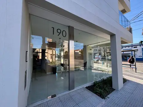 Cabrera 100, Piso 4