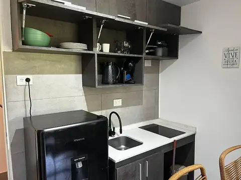 Monoambiente equipado, en planta baja con jardín. Alto Grande Canning, Ezeiza.