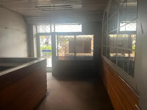 Local en Venta 40 años