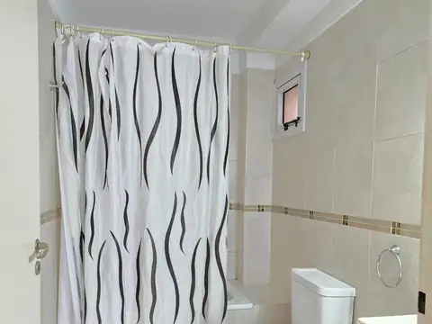 ALQUILER MONOAMBIENTE AL FRENTE CON BALCON