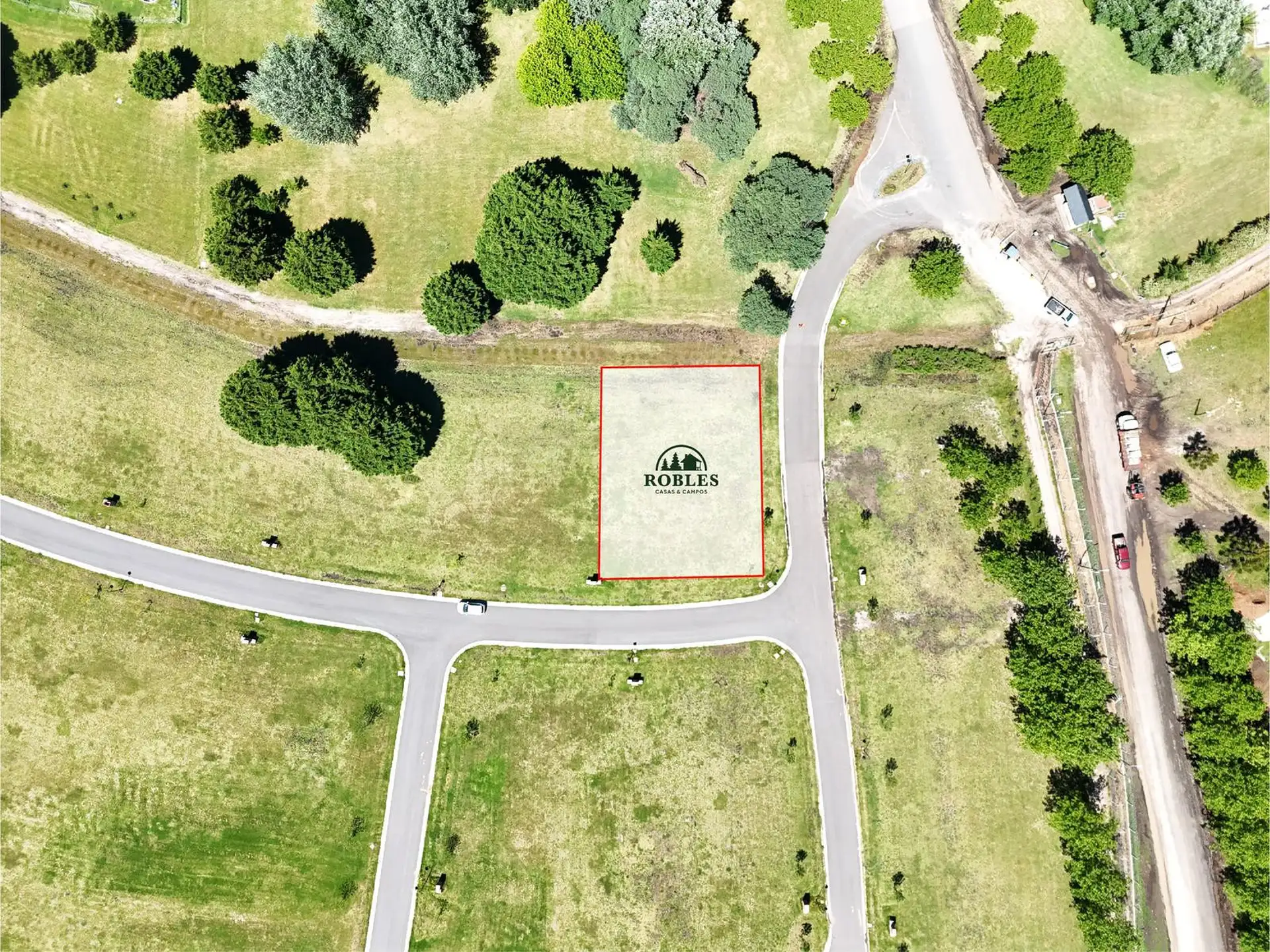 Lote en sector Los Olivos del barrio Privado Rumenco